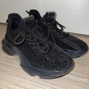 STEVE MADDEN MAXIMA- BLACK Sneakers.